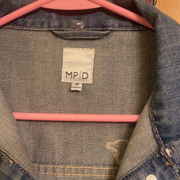 denim Jacket , Tiger embroidered Patch work on the back! - Picture 3 of 3